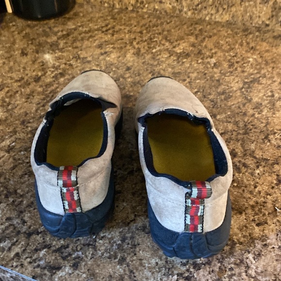 Merrell Hiking Shoes - Picture 3 of 7